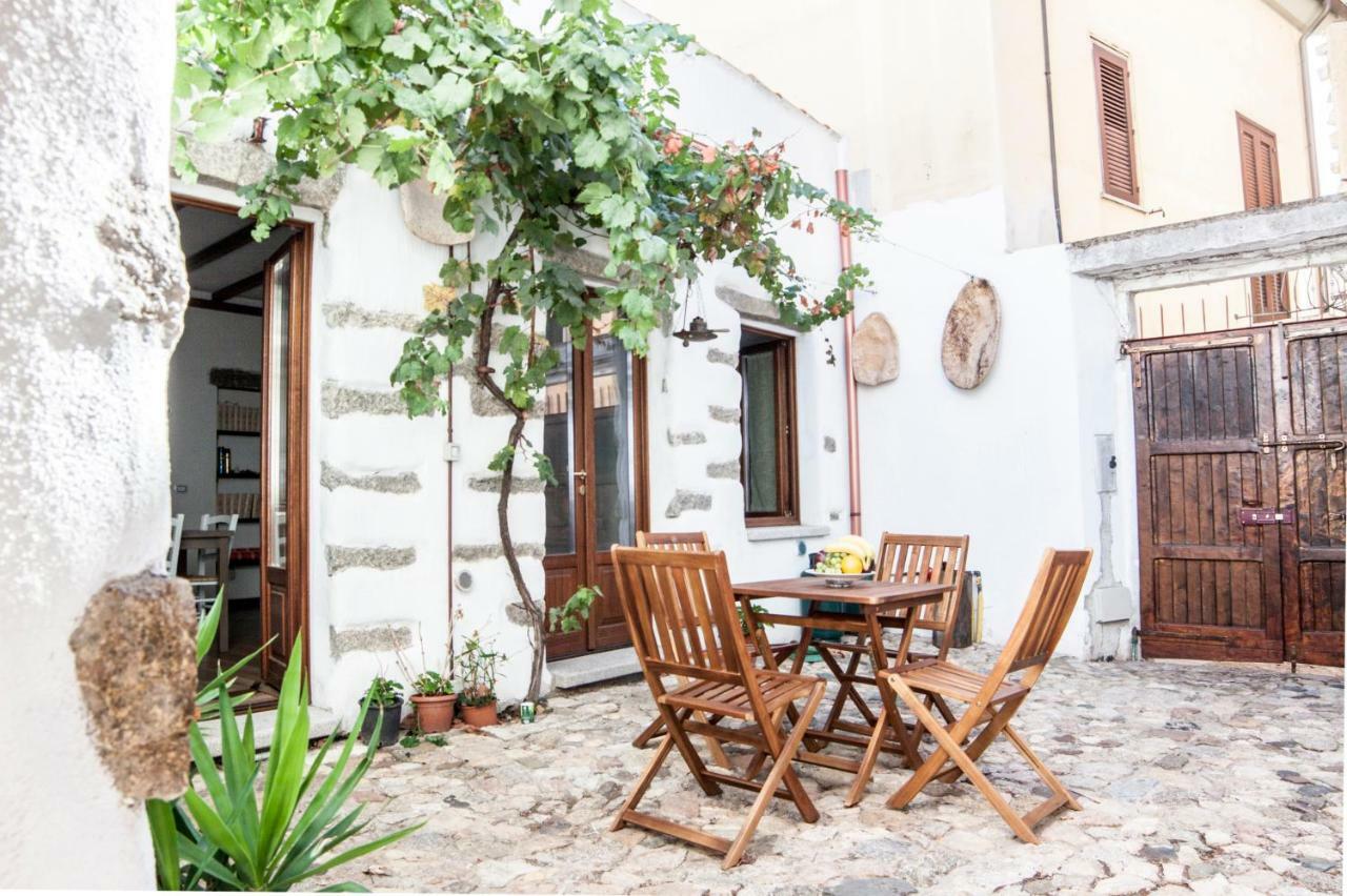 La Corte Di Grazia_Iun P2039/40 Nuoro  Ngoại thất bức ảnh